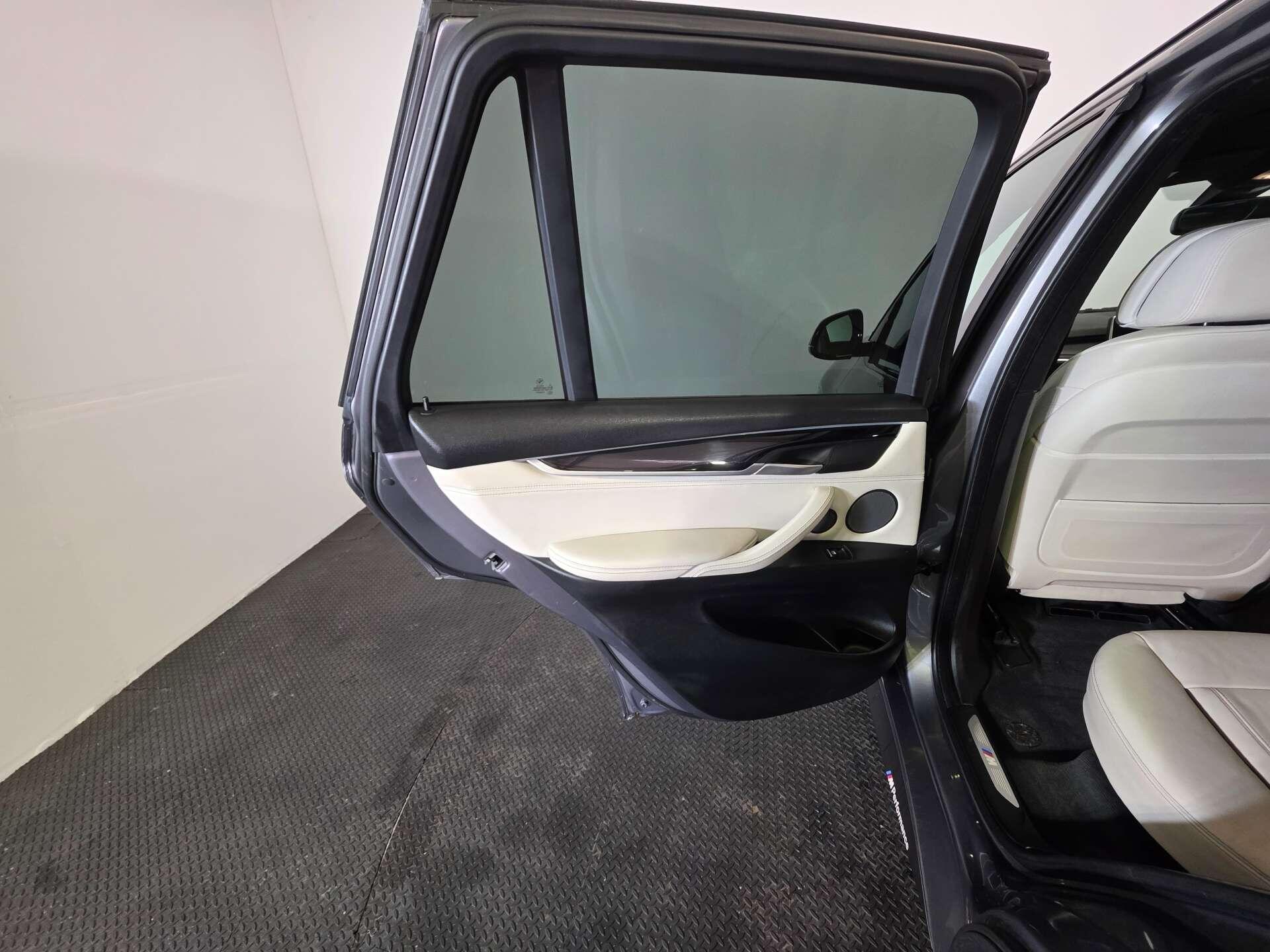 BMW X5 view 51