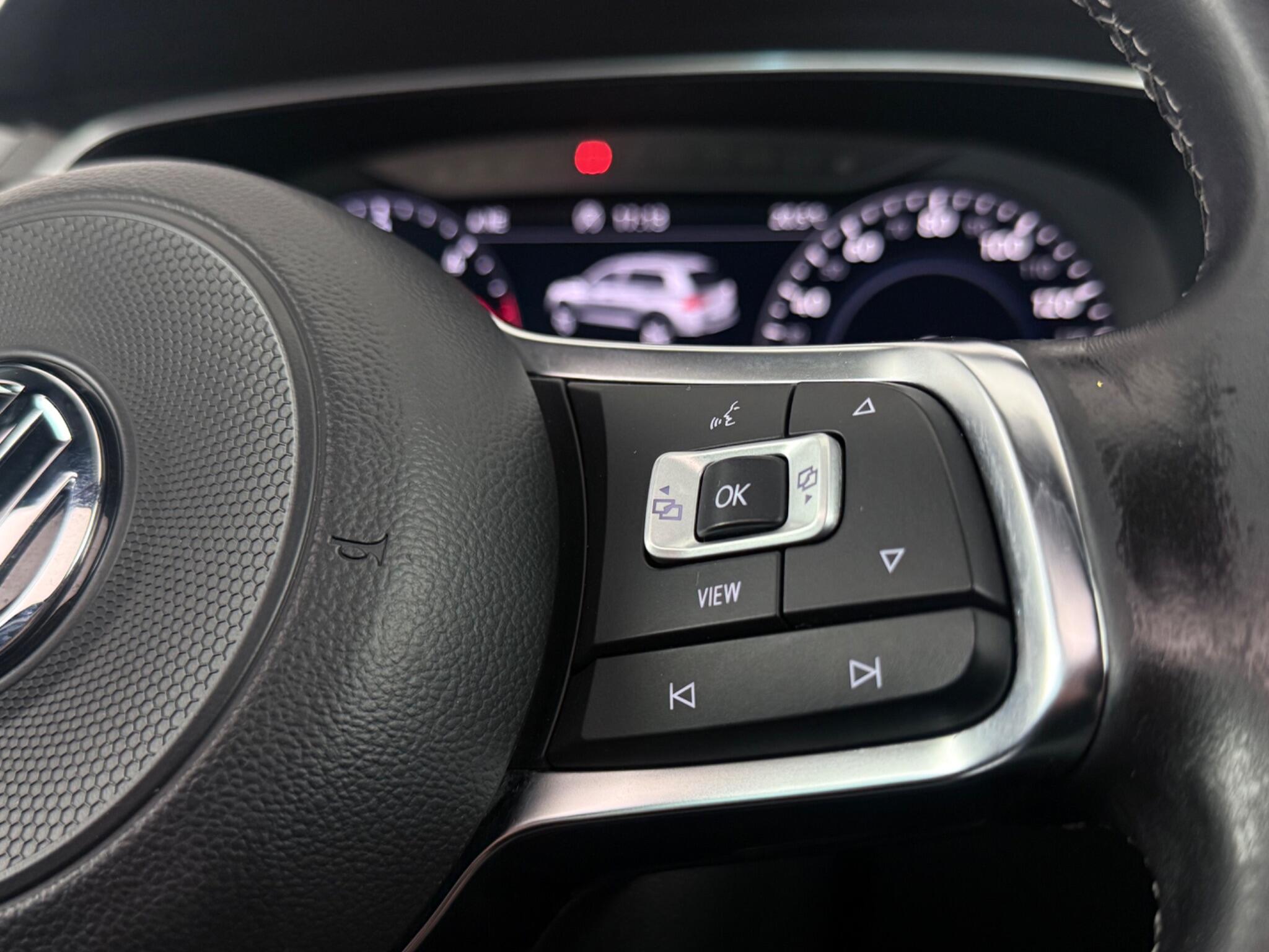 Volkswagen Tiguan view 16