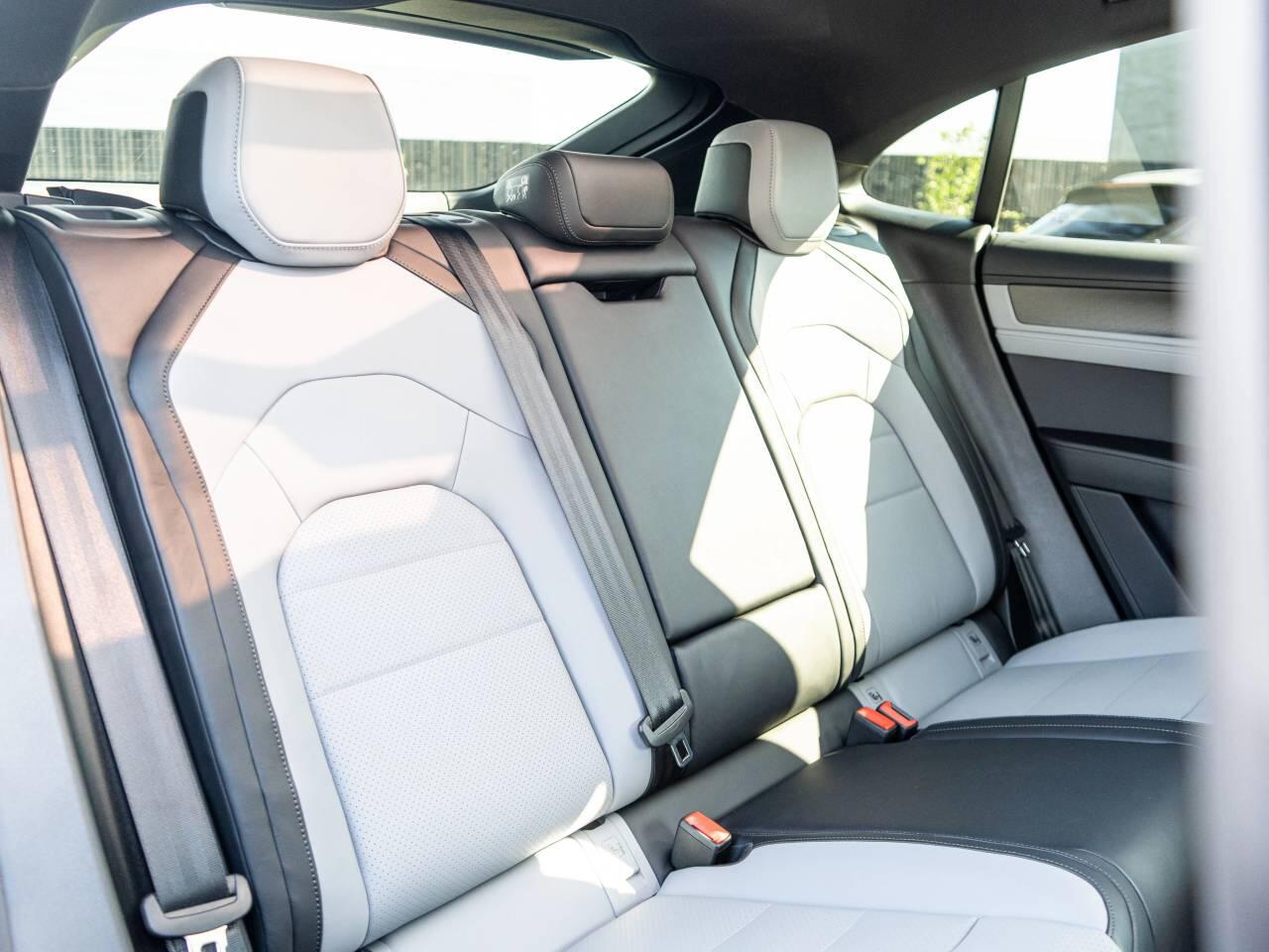Porsche Cayenne view 48
