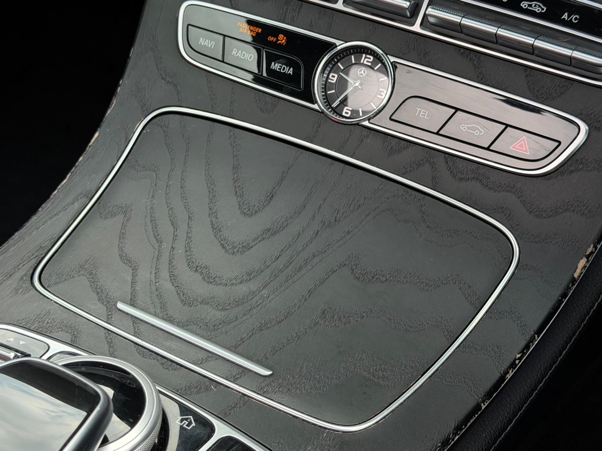 Mercedes-Benz E-Class view 42