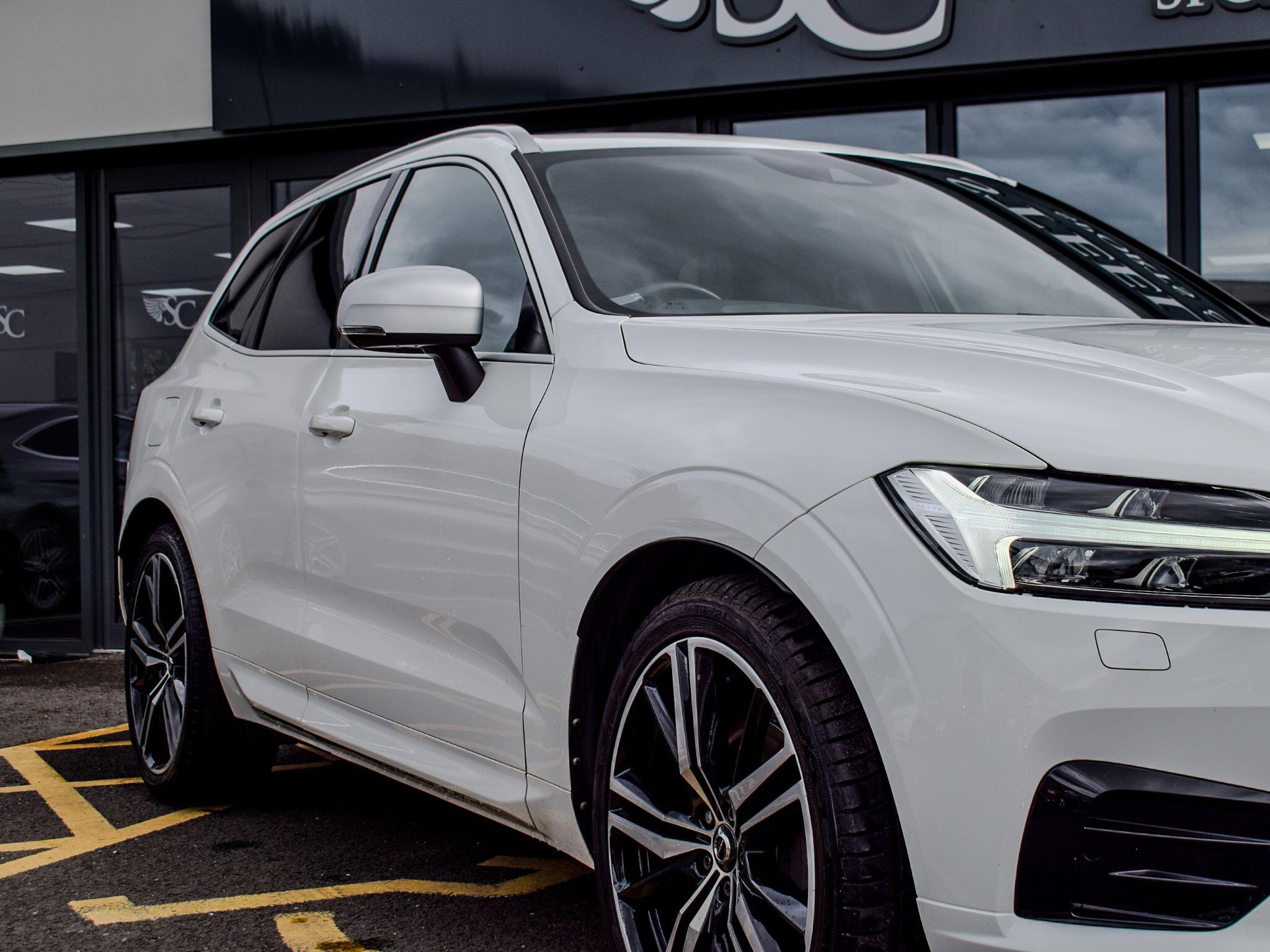 Volvo XC60 view 5