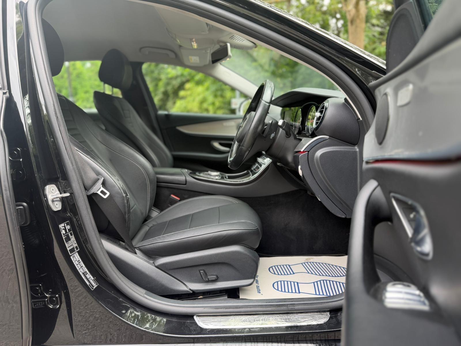 Mercedes-Benz E-Class view 11