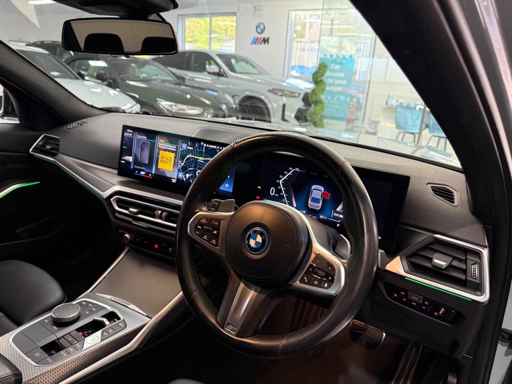 BMW 3 Series view 37