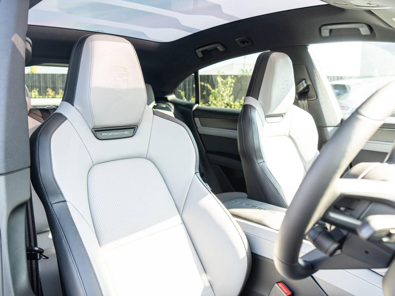 Porsche Cayenne view 5