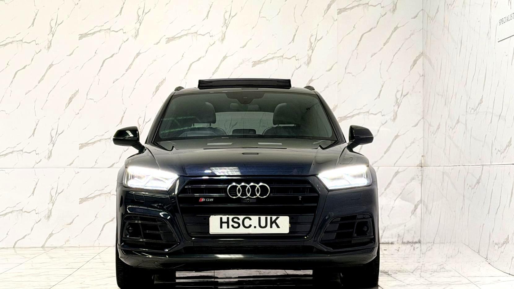 Audi SQ5 view 2