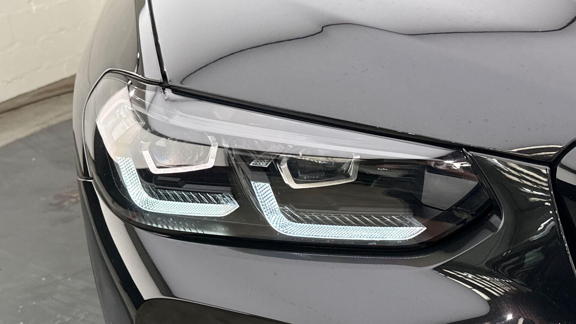 BMW X4 view 23