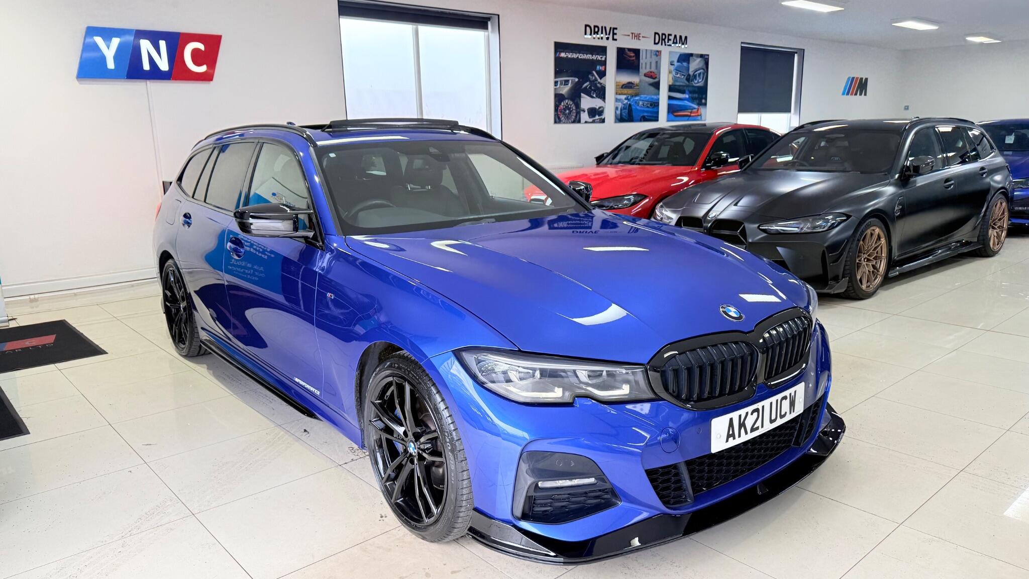BMW 3 Series view 4