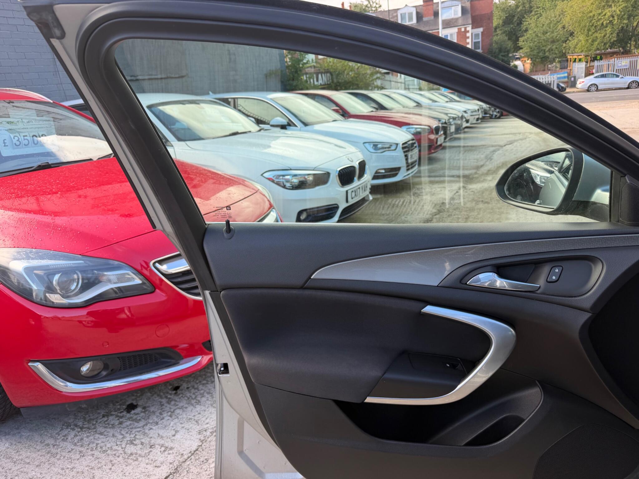 Vauxhall Insignia view 14