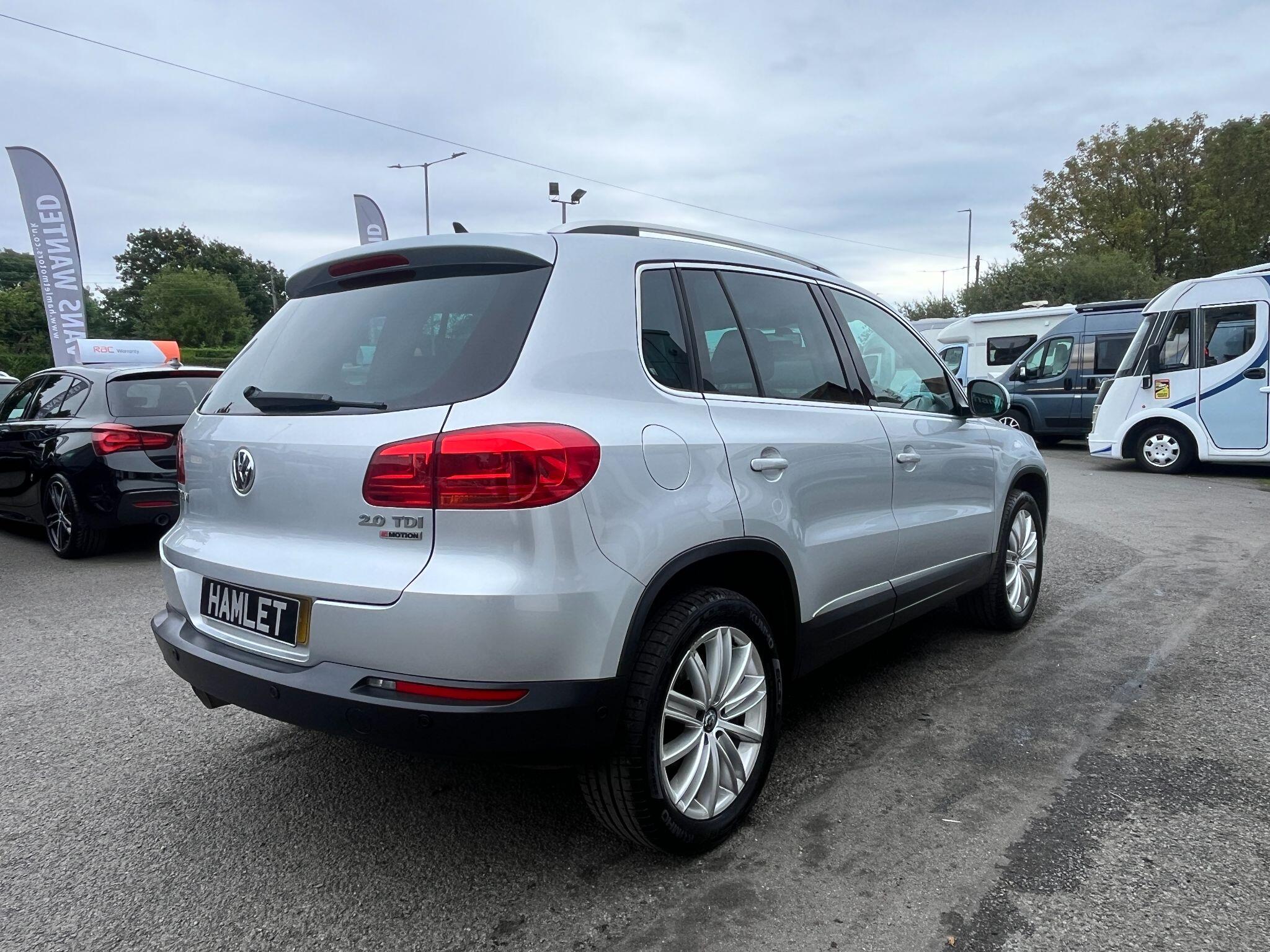 Volkswagen Tiguan view 5