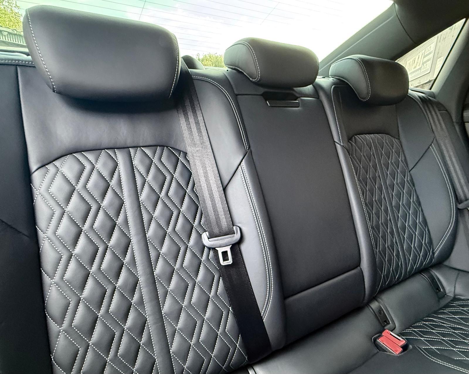 Audi A6 Saloon view 21