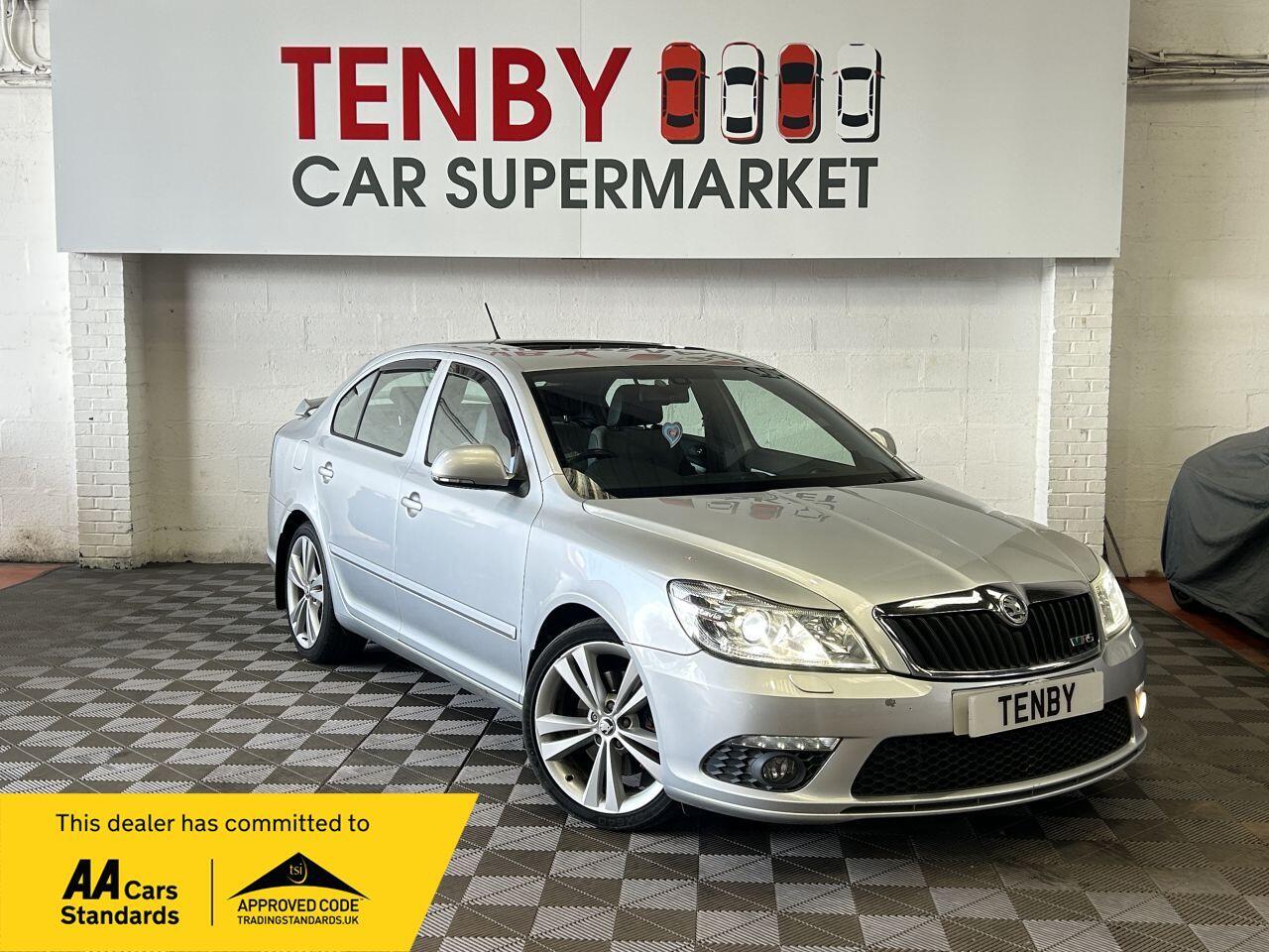 Skoda Octavia main image
