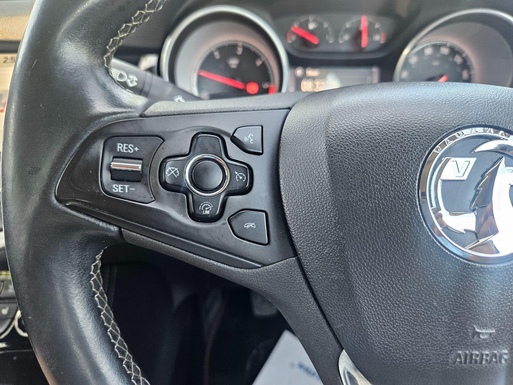 2016 Vauxhall Astra image 43