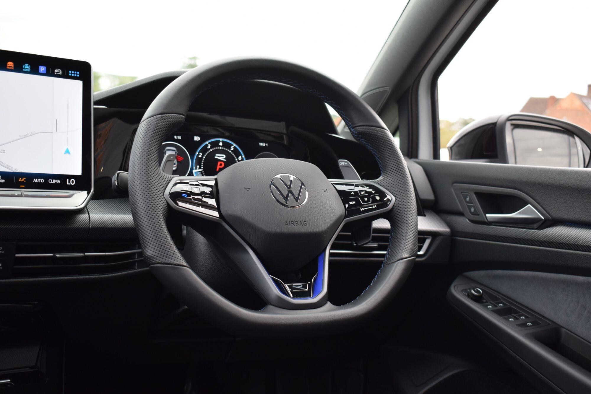 Volkswagen Golf view 25