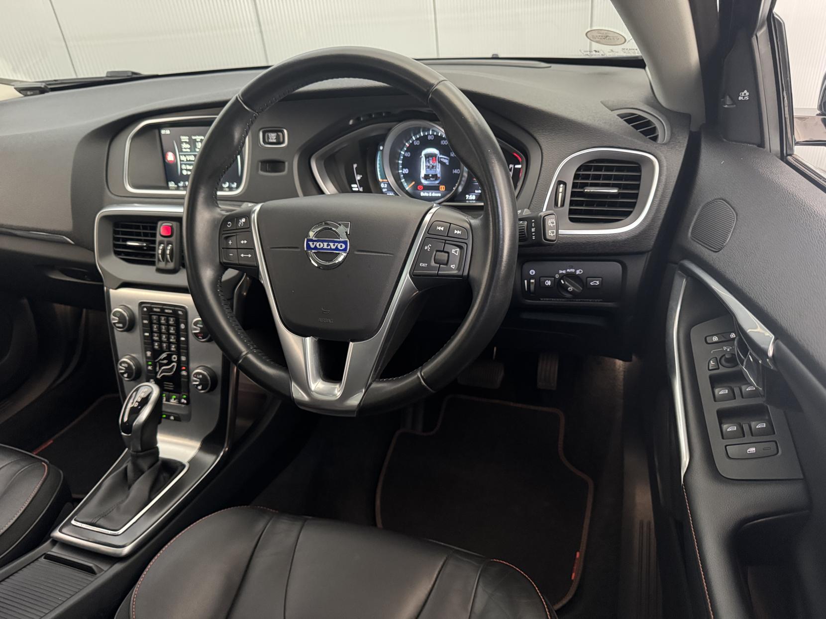 Volvo V40 view 62