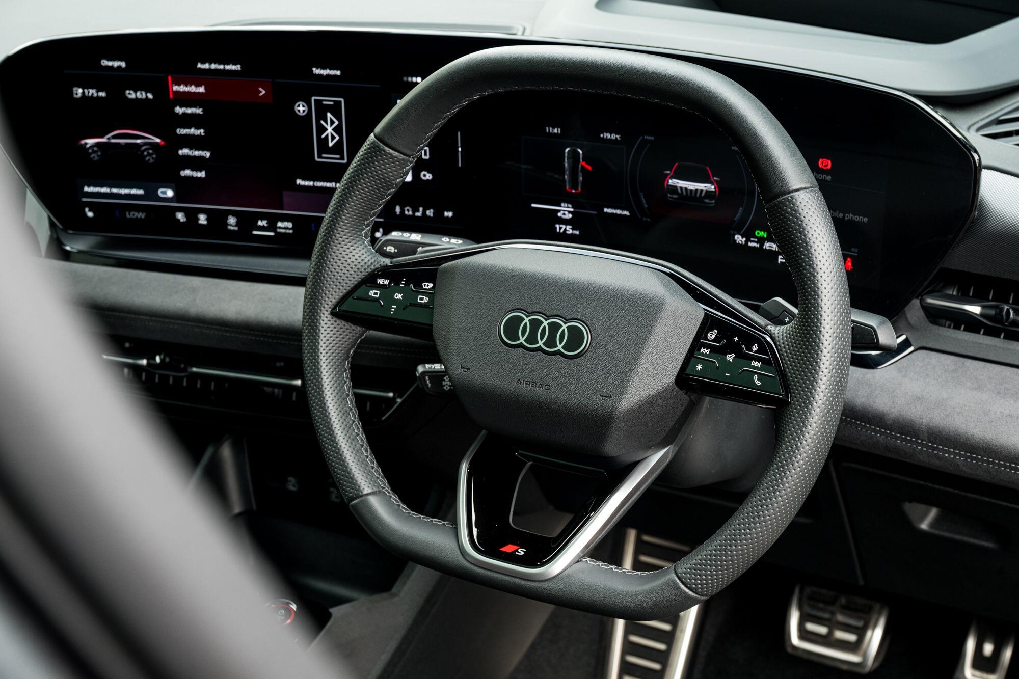 Audi SQ6 E-Tron view 41