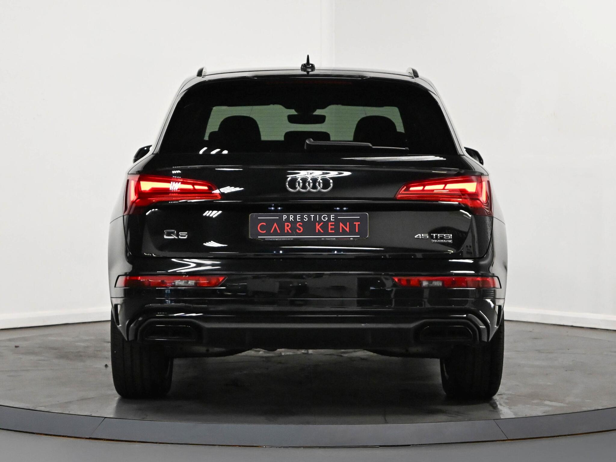 Audi Q5 view 23