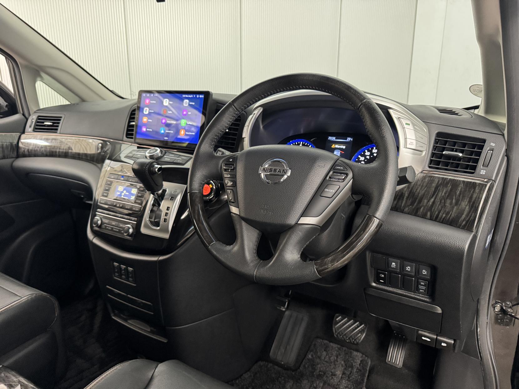 Nissan Elgrand view 49