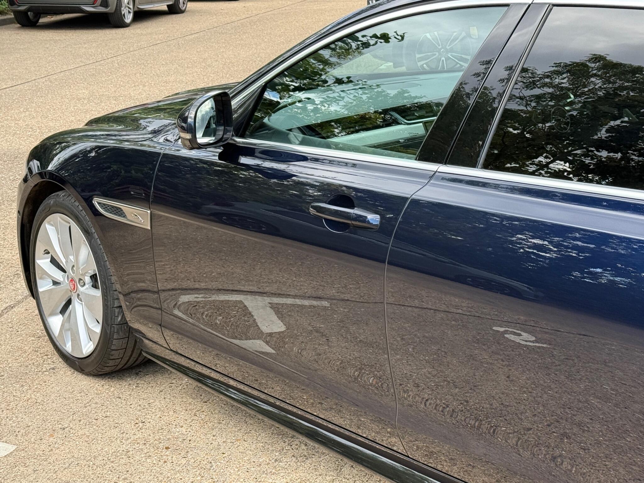 Jaguar XF view 3