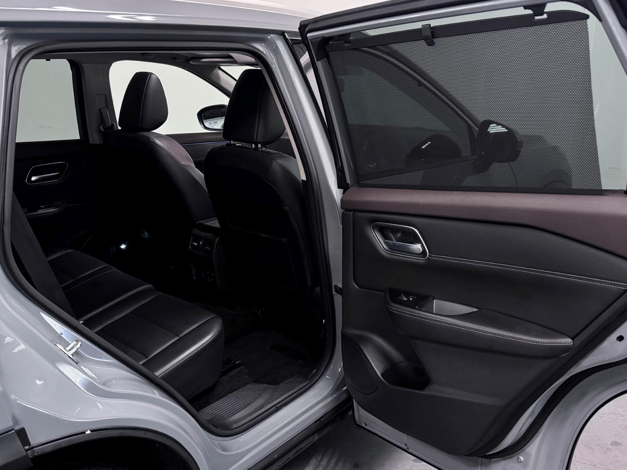 Nissan X-Trail view 9