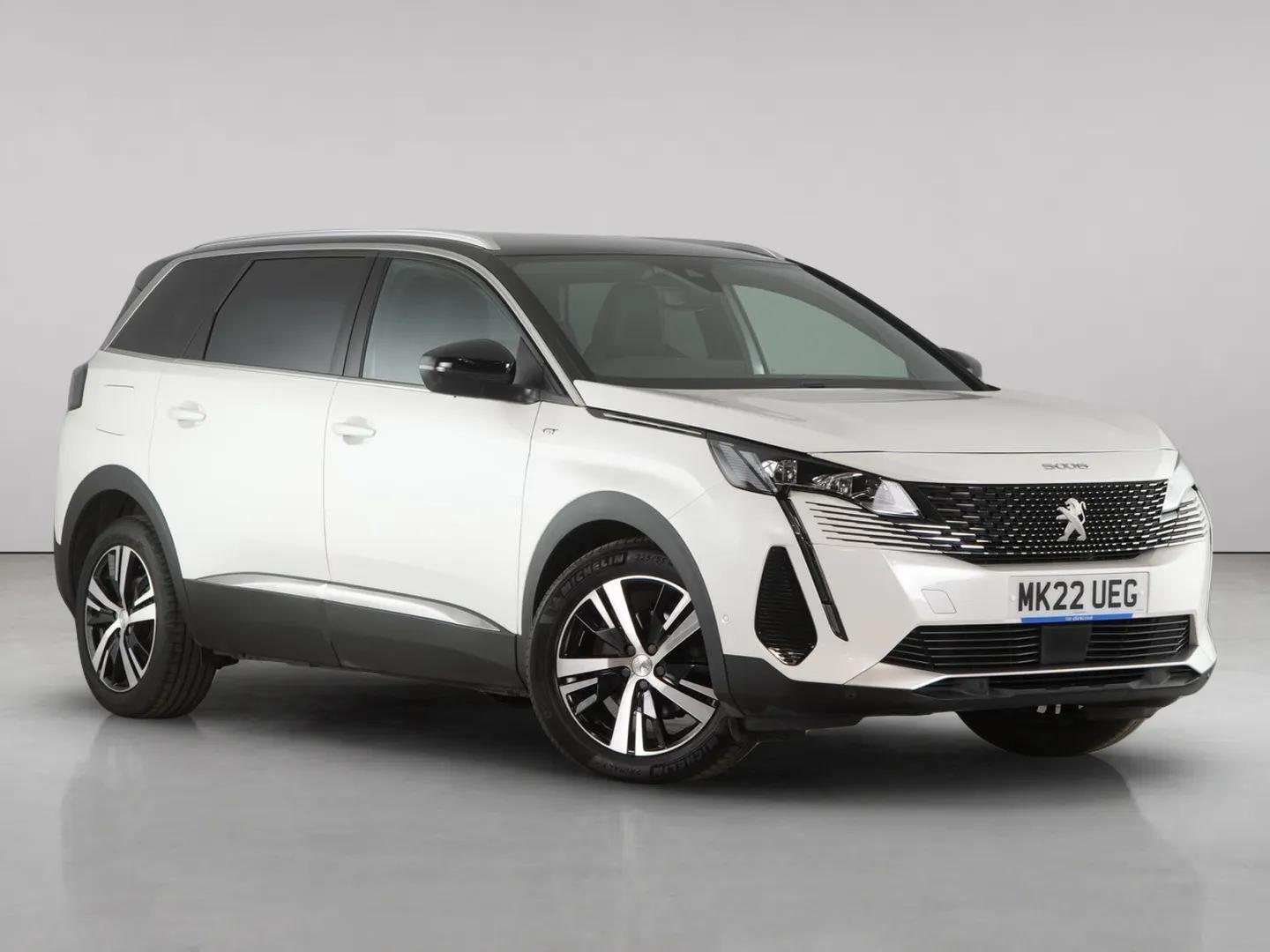 2022 Peugeot 5008 in White for sale