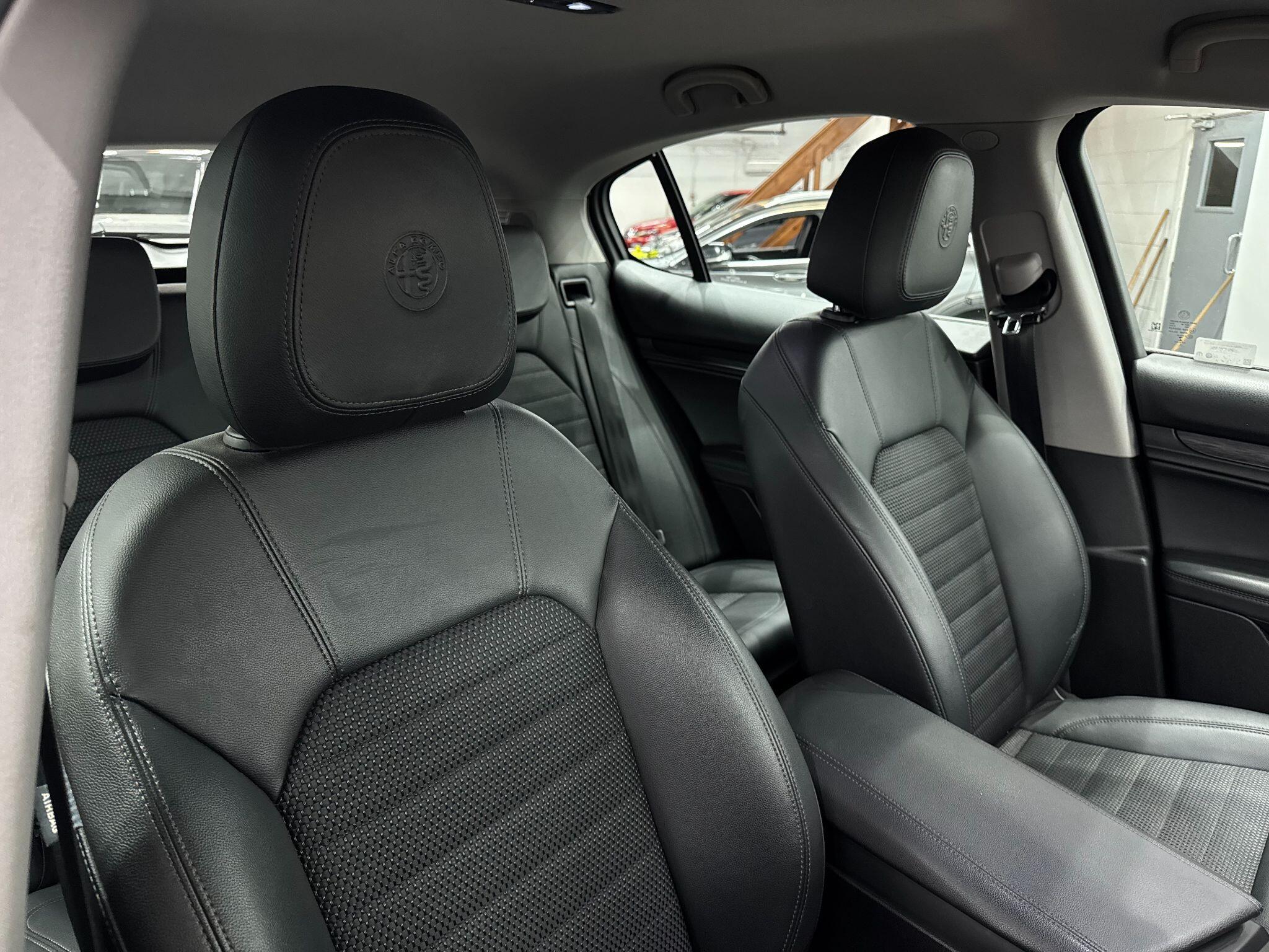 Alfa Romeo Stelvio view 21
