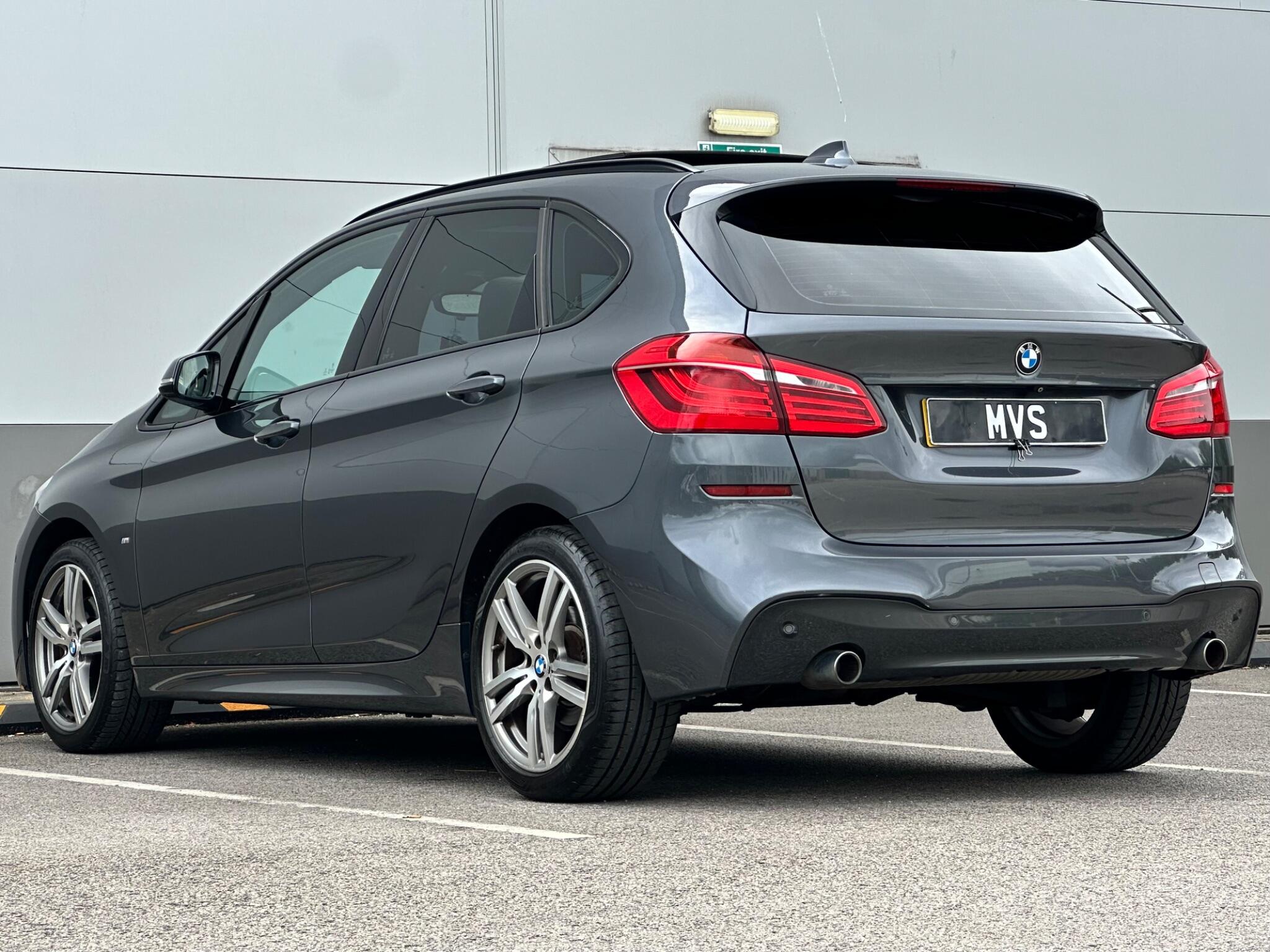 BMW 2 Series Active Tourer view 5