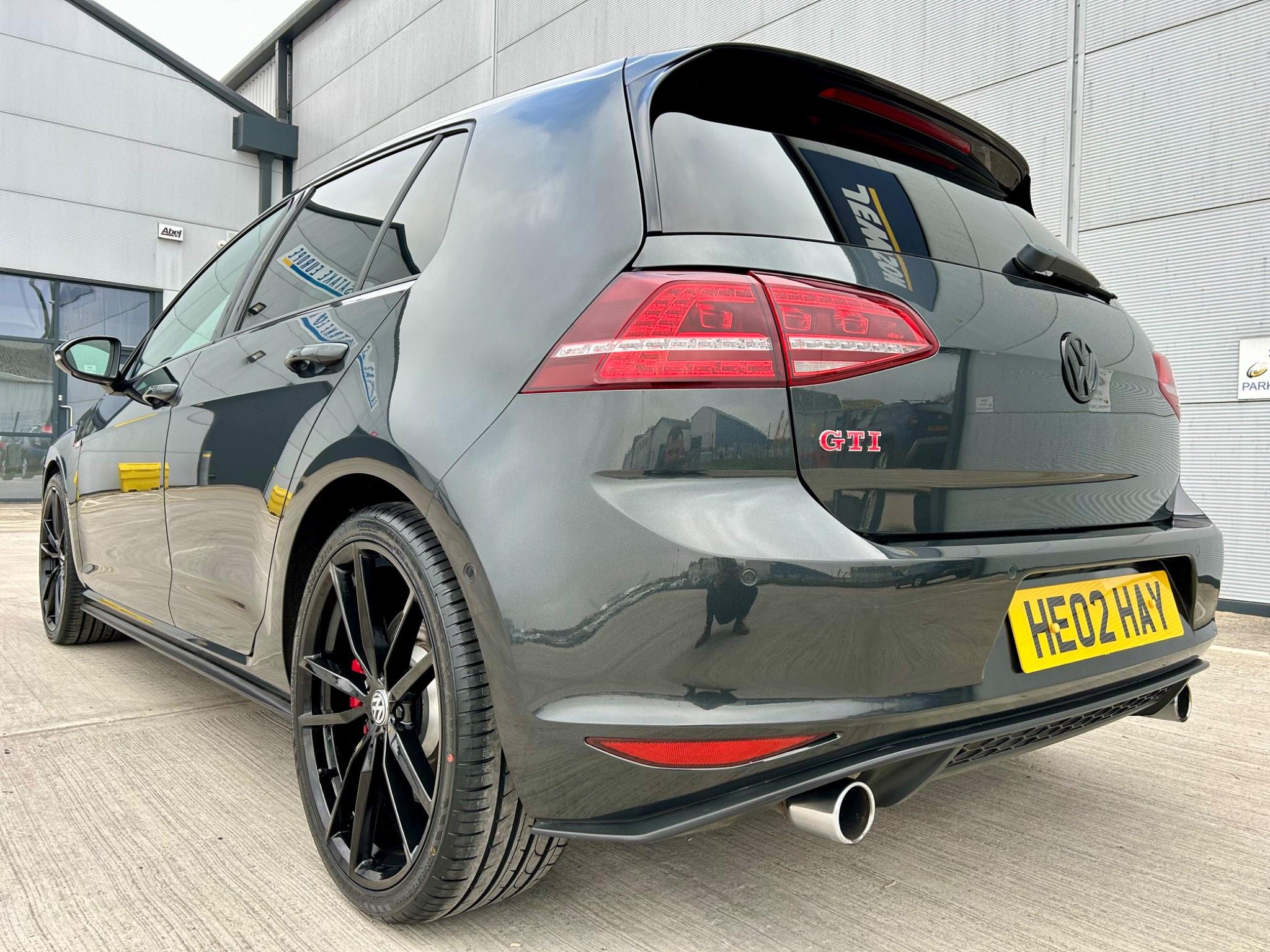 Volkswagen Golf view 8