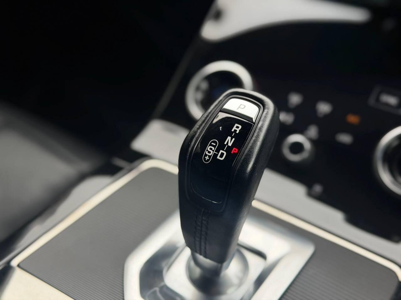Land Rover Range Rover Evoque view 45