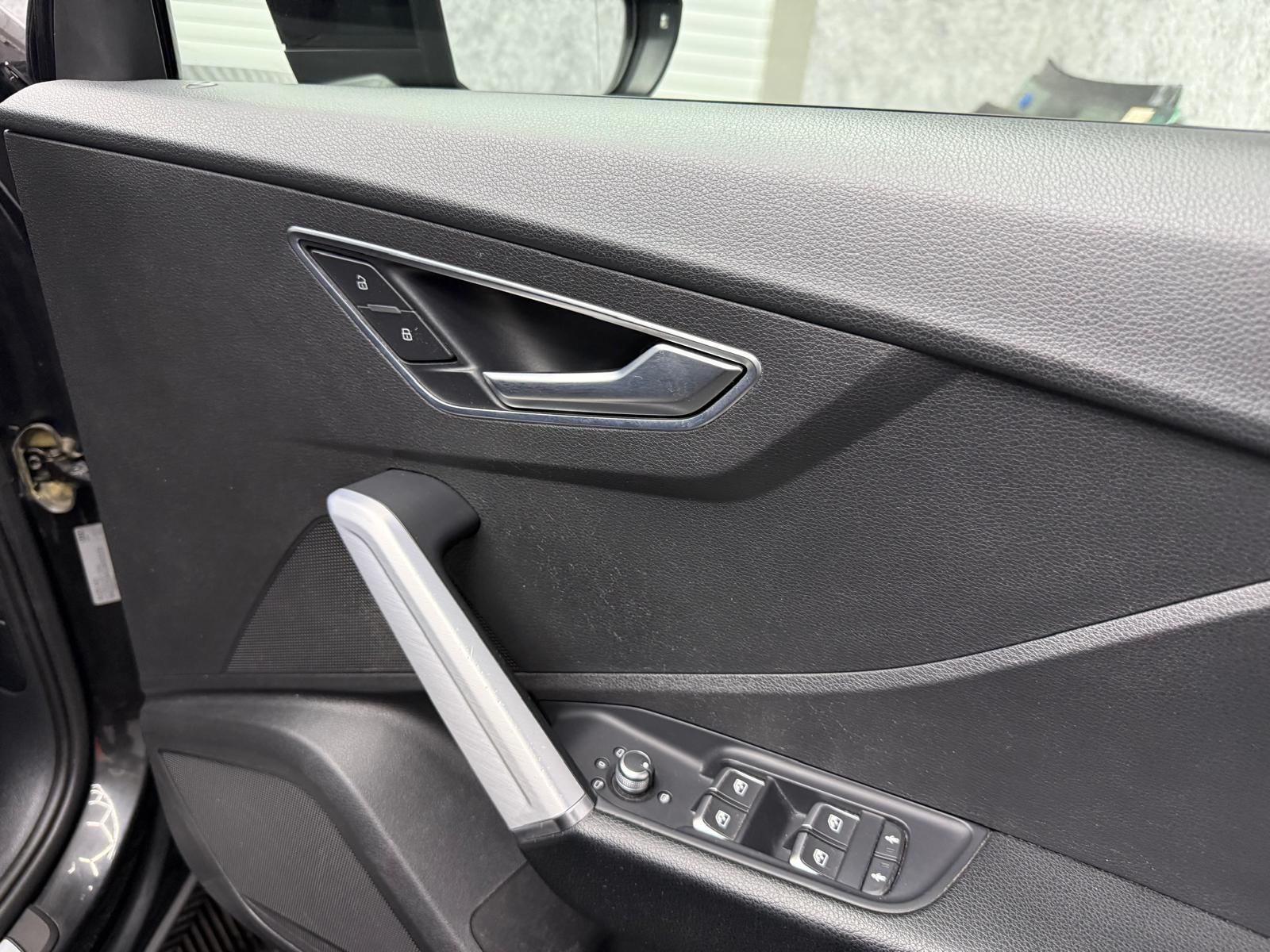Audi Q2 view 20