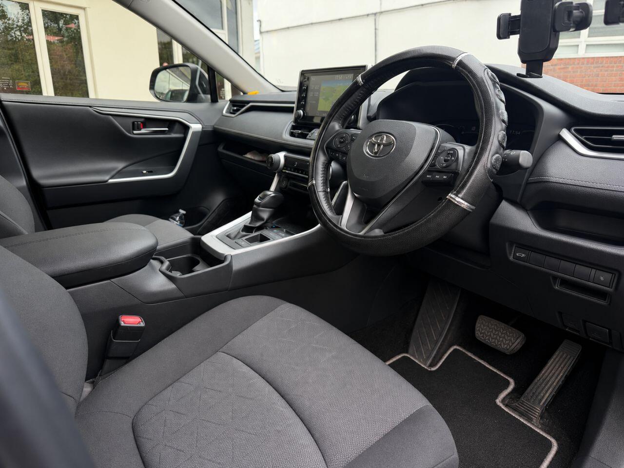 Toyota RAV4 view 10