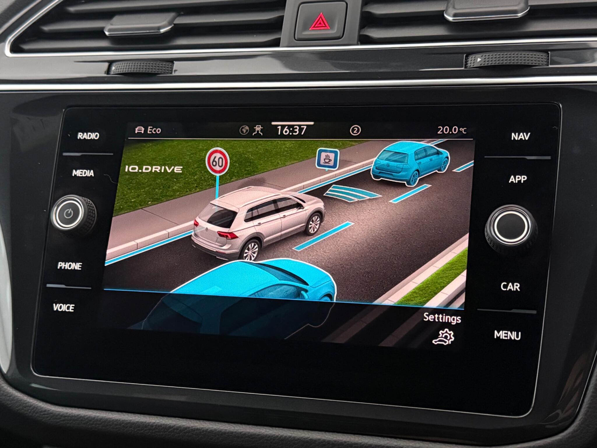 Volkswagen Tiguan view 30