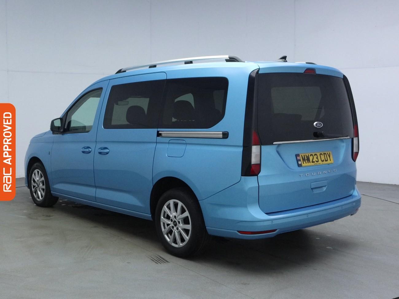 Ford Grand Tourneo Connect view 4
