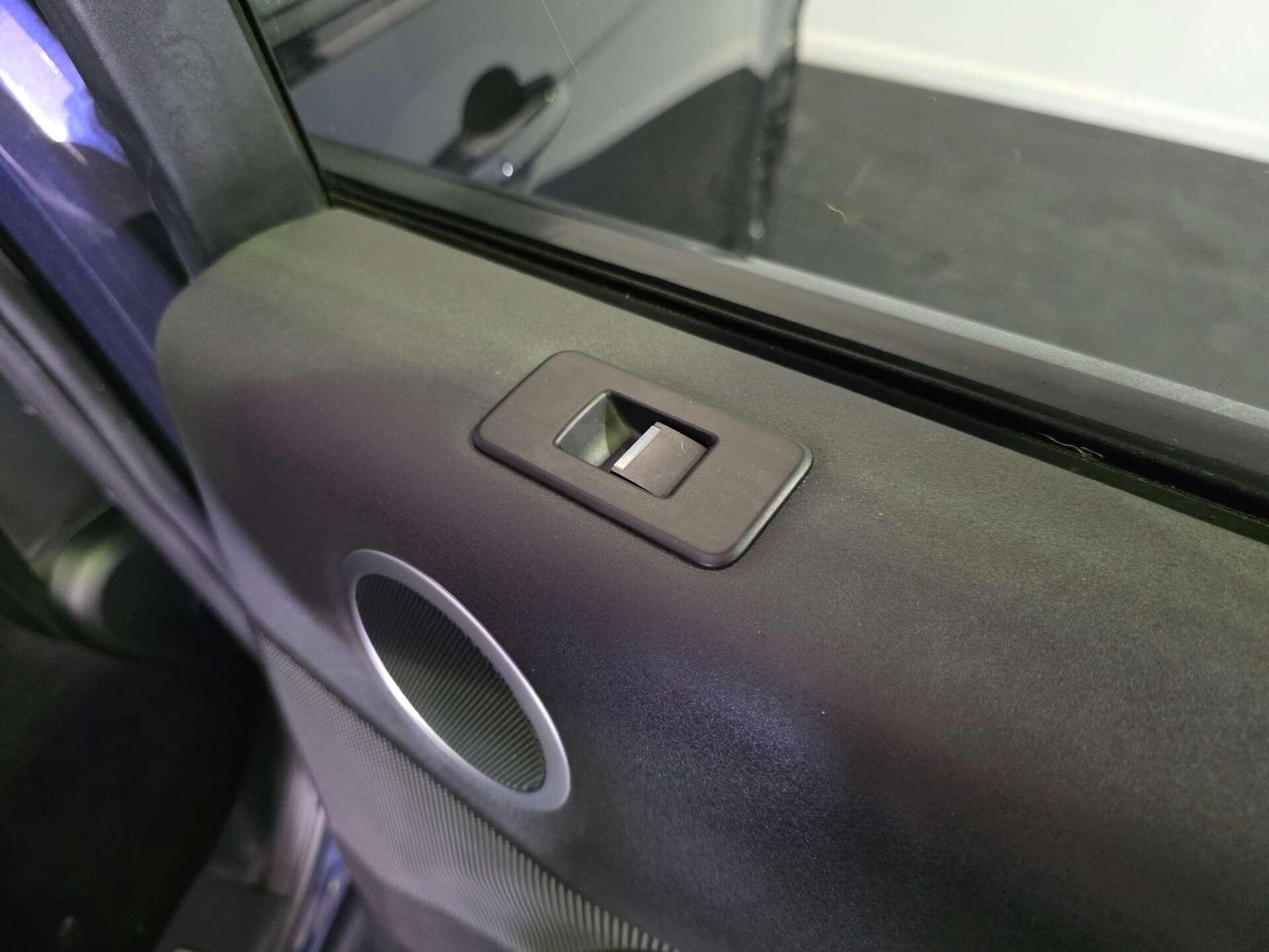Land Rover Discovery view 67