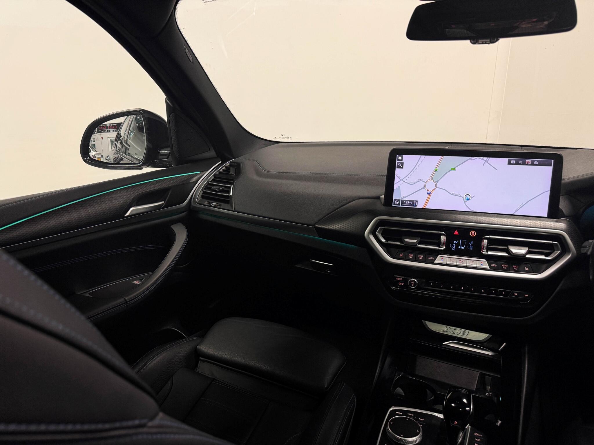 BMW X3 view 26