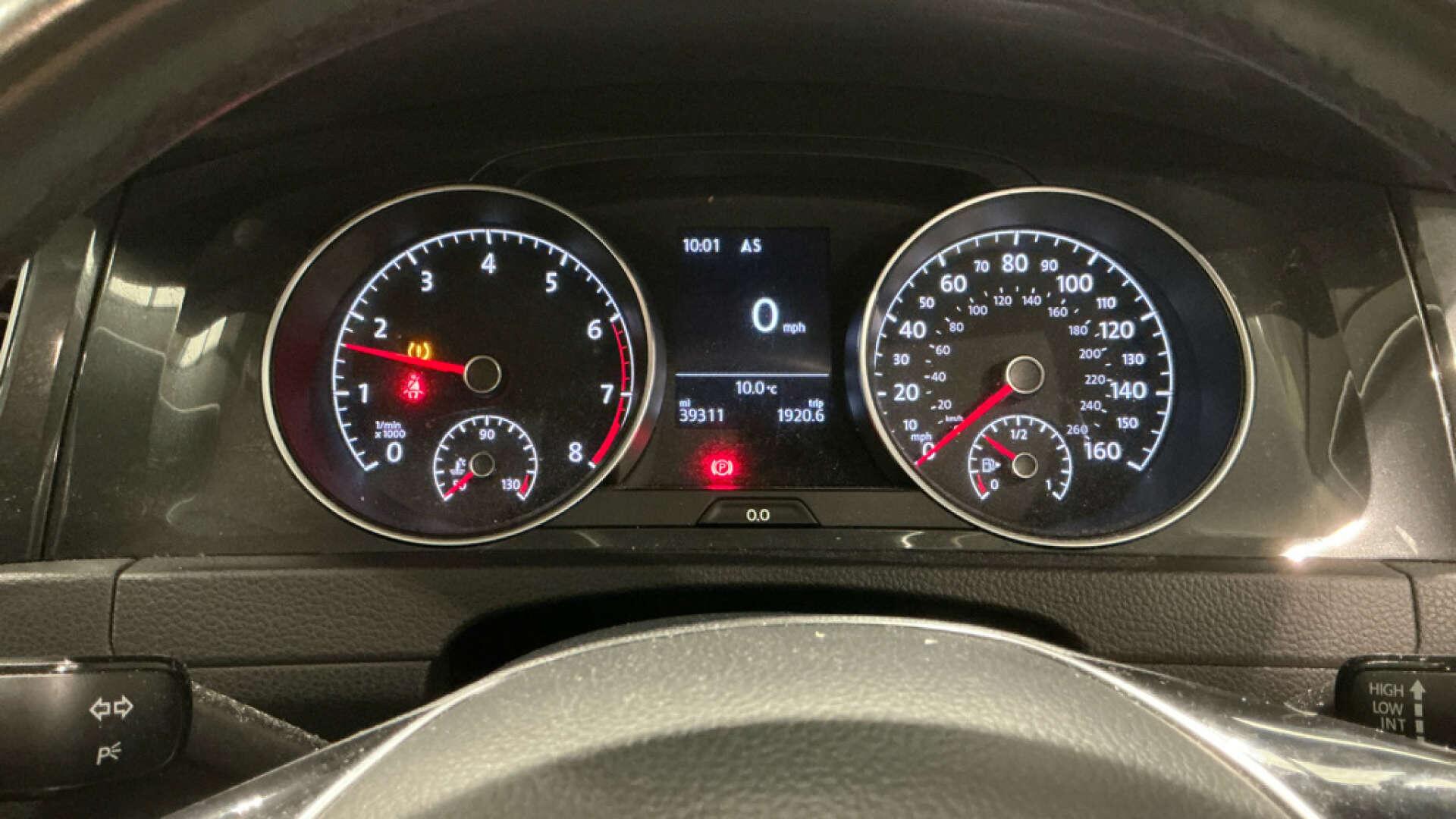 Volkswagen Golf view 10