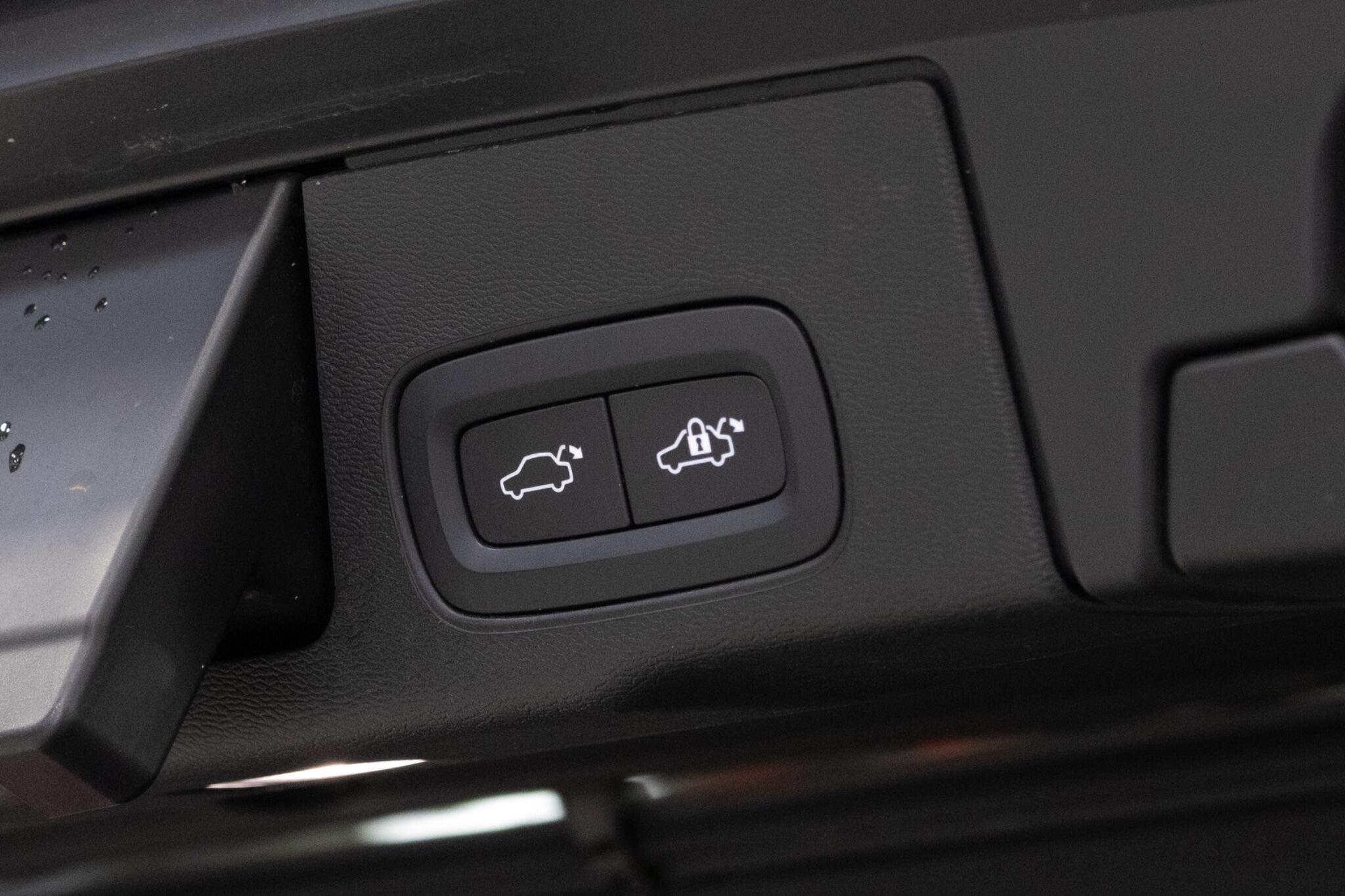 Volvo XC60 view 11