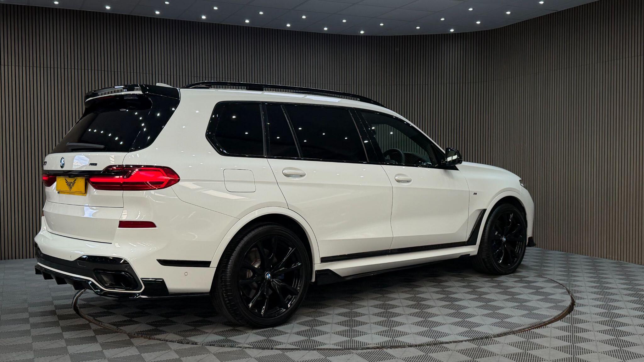 BMW X7 view 43