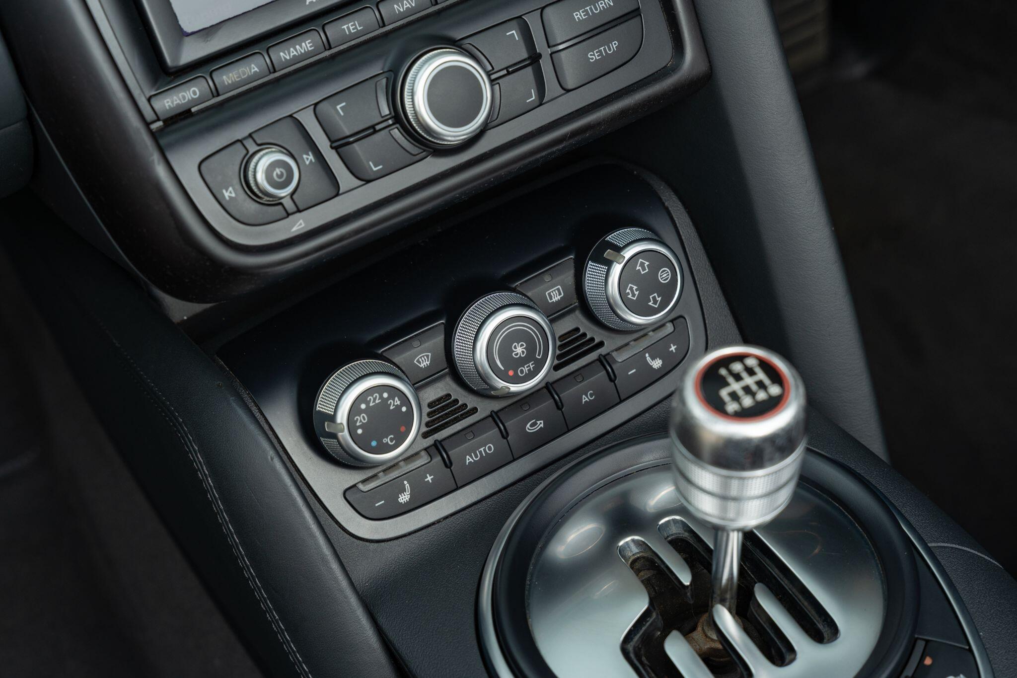 Audi R8 view 31