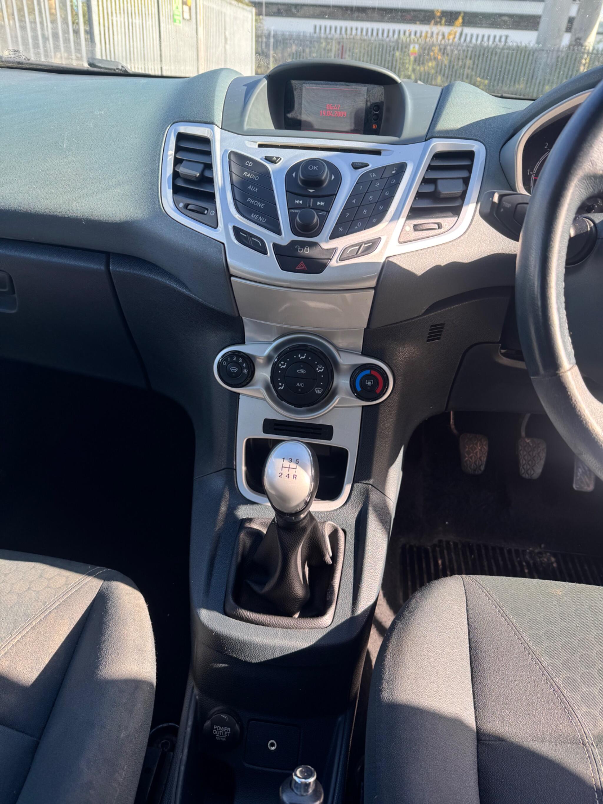 Ford Fiesta view 24