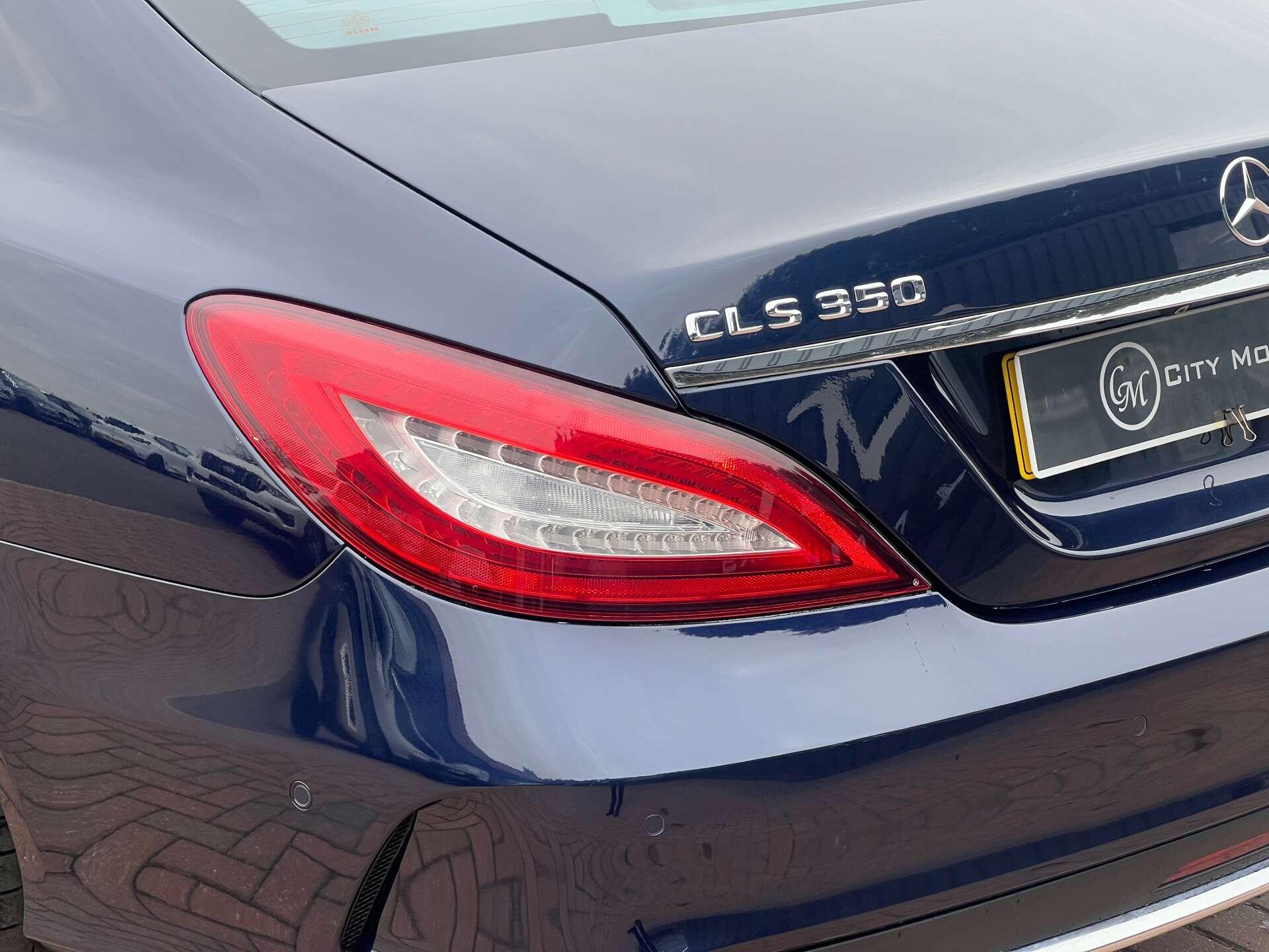 Mercedes-Benz CLS view 12