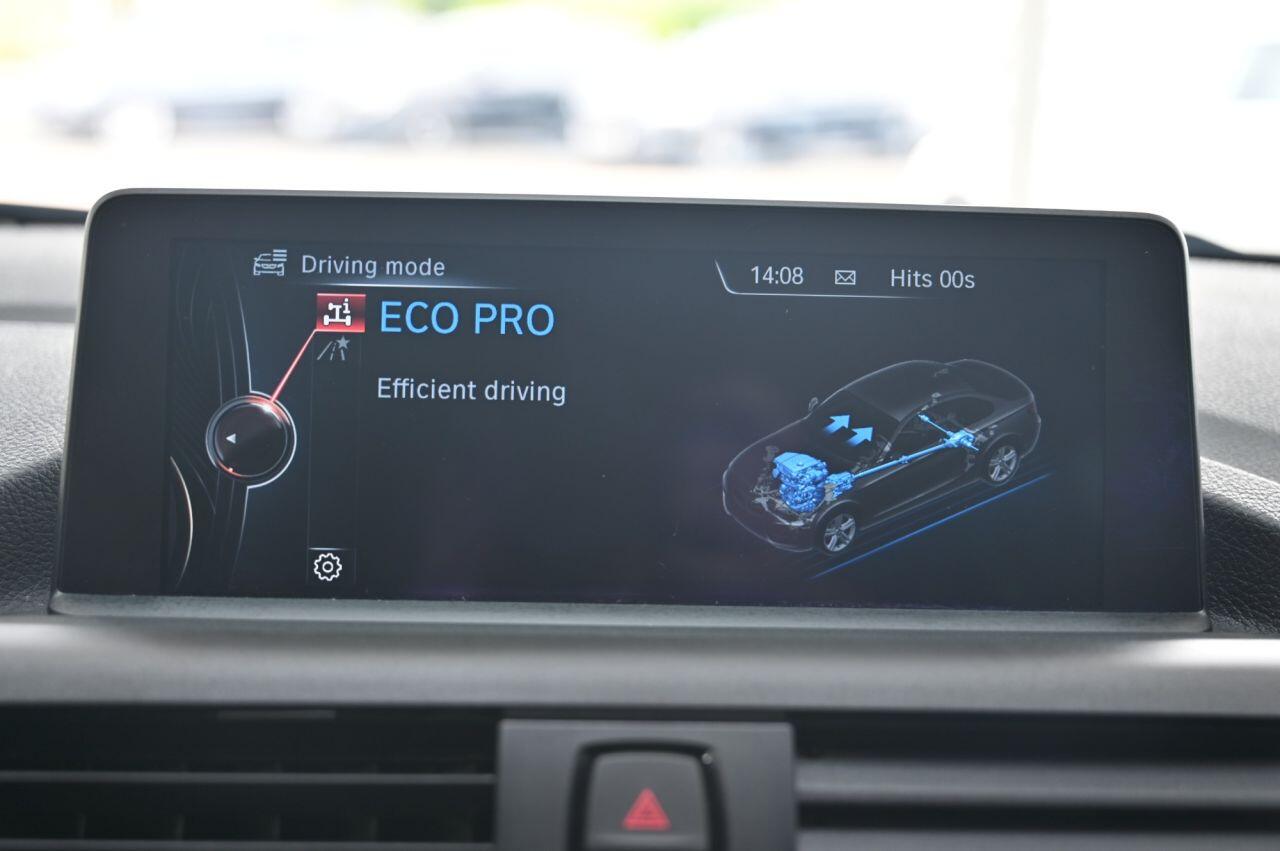 BMW 2 Series view 26