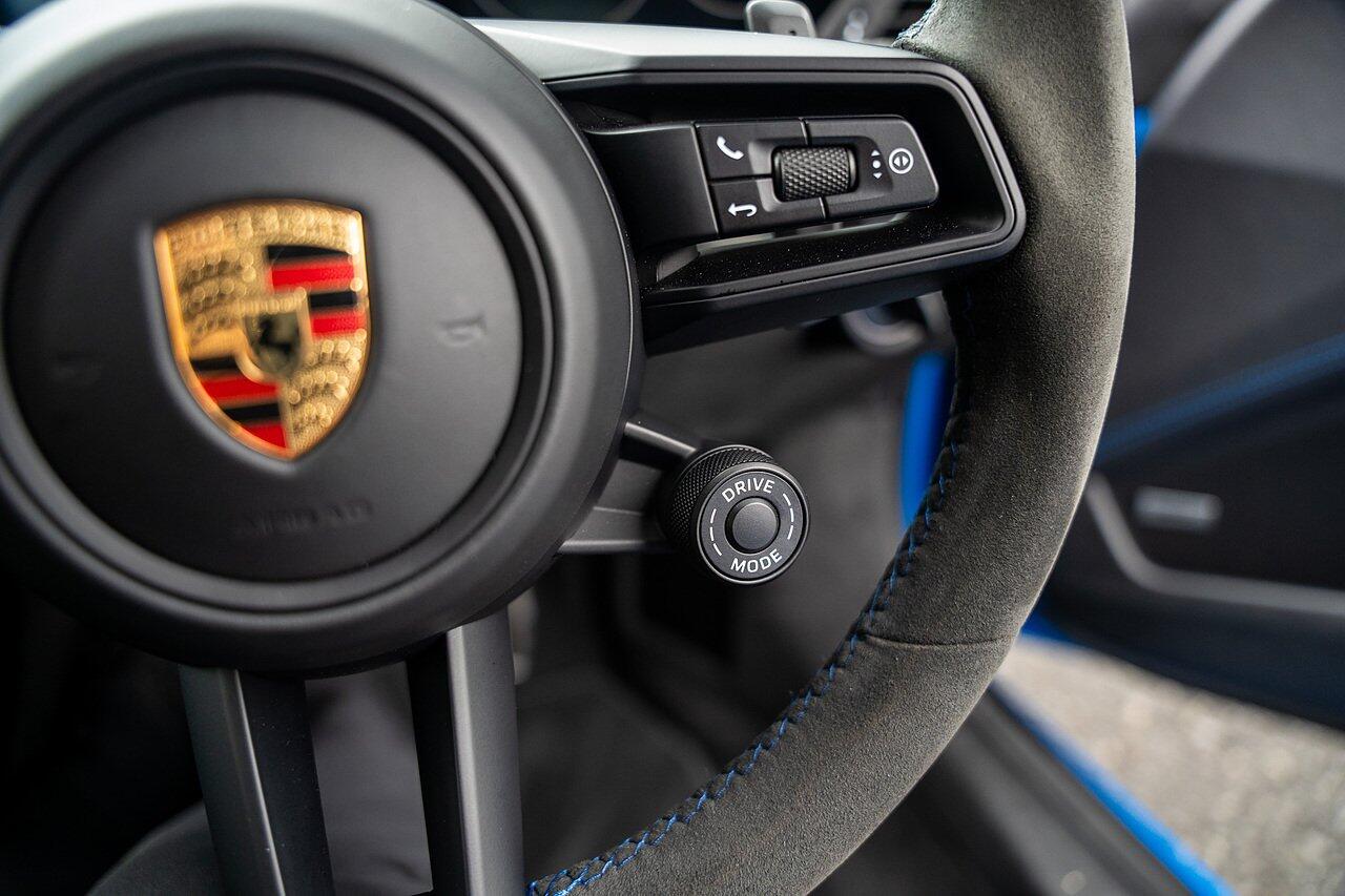 Porsche 911 view 89