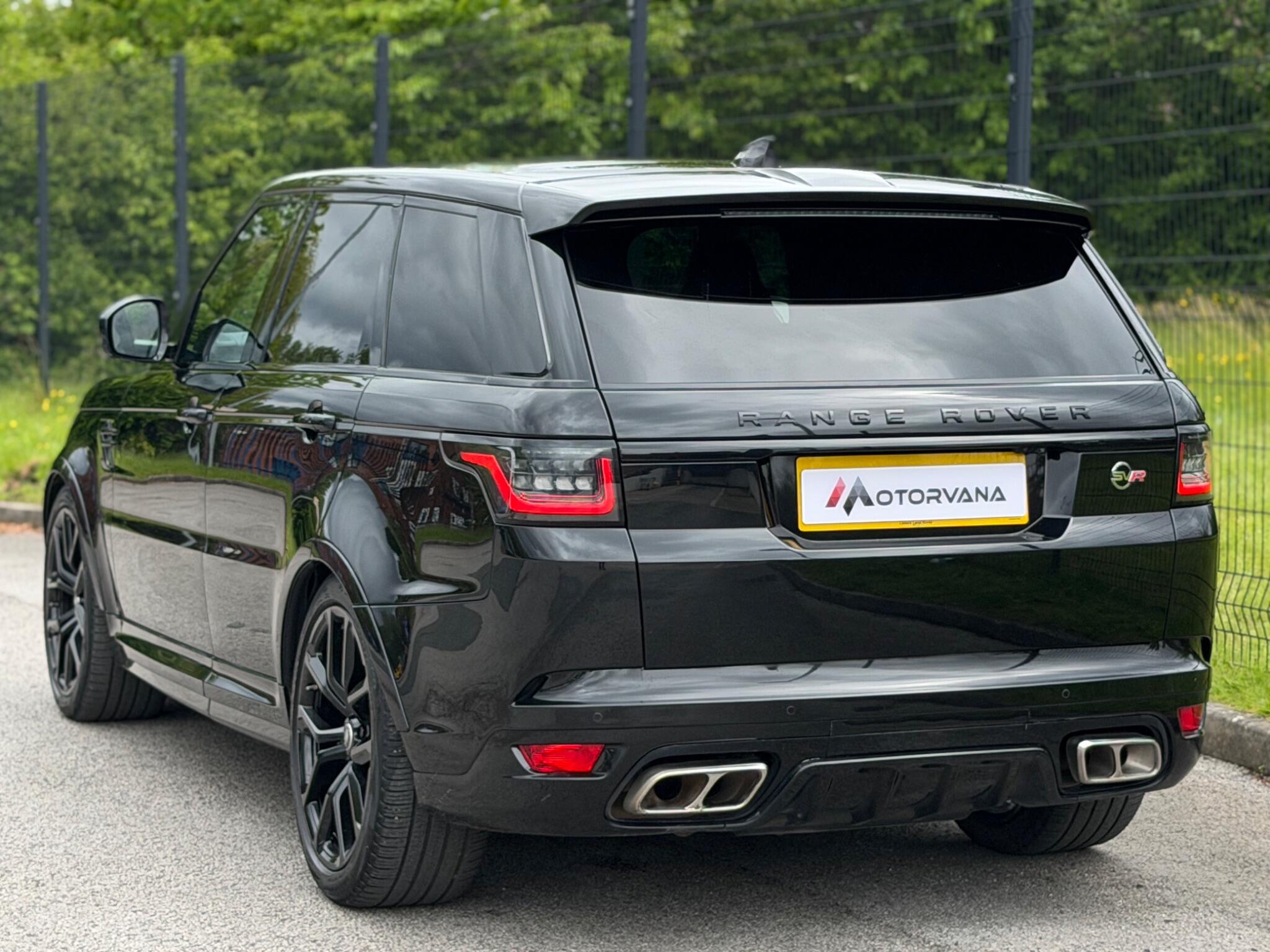Land Rover Range Rover Sport view 4