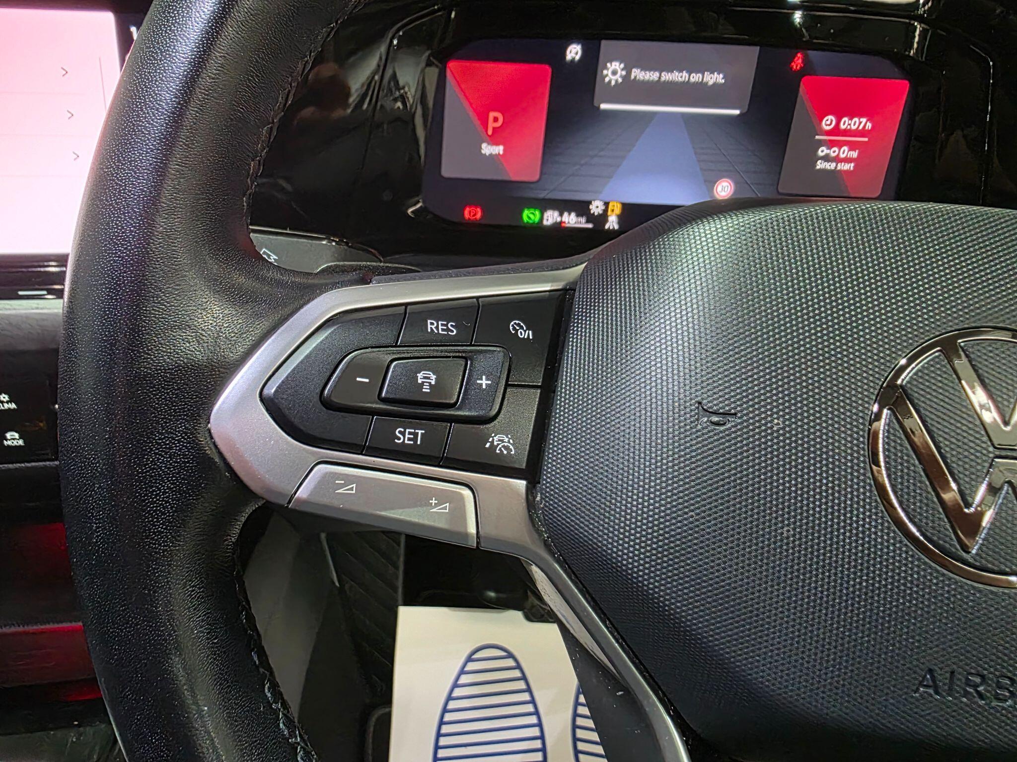 Volkswagen Golf view 17