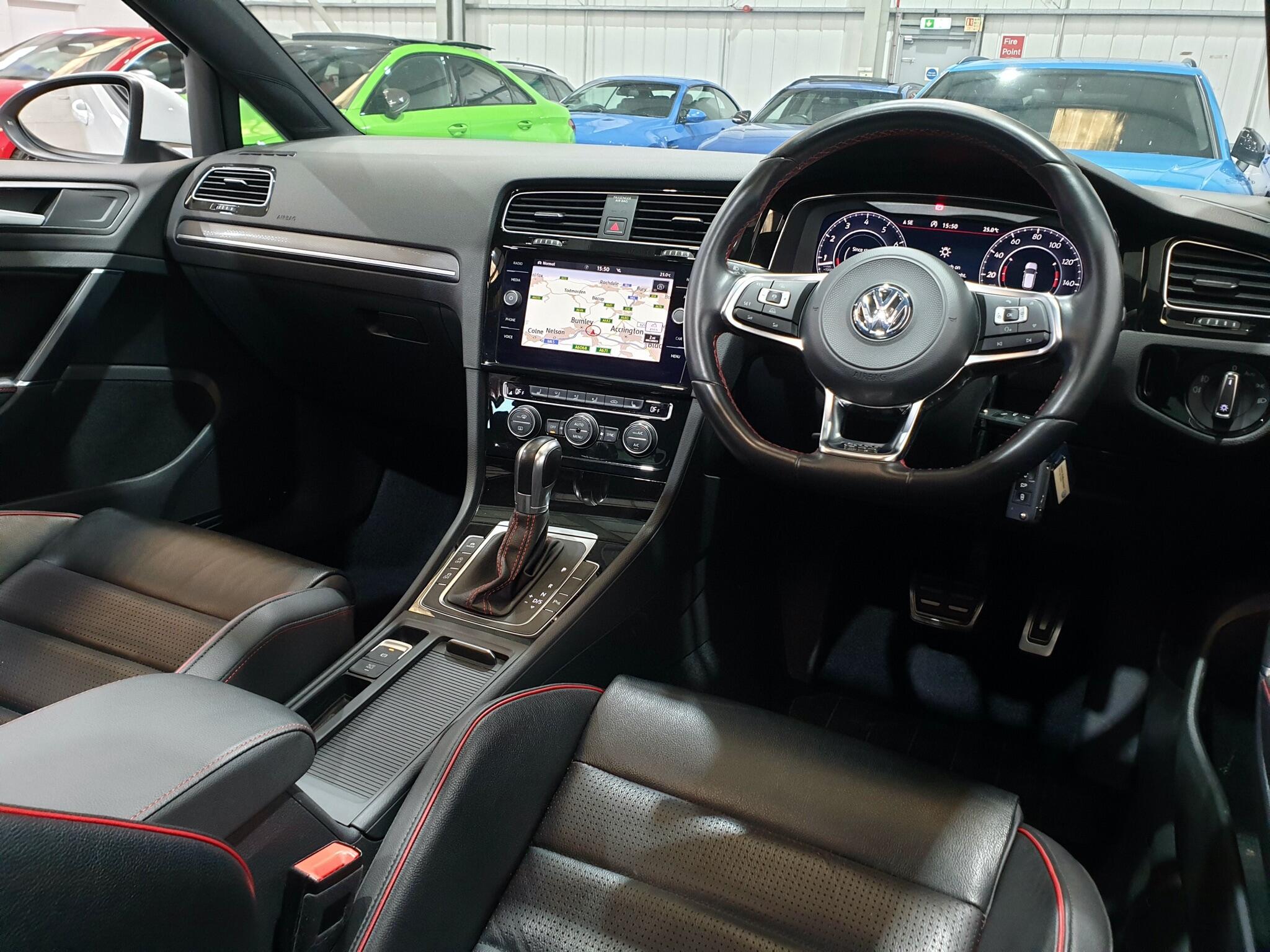 Volkswagen Golf view 52