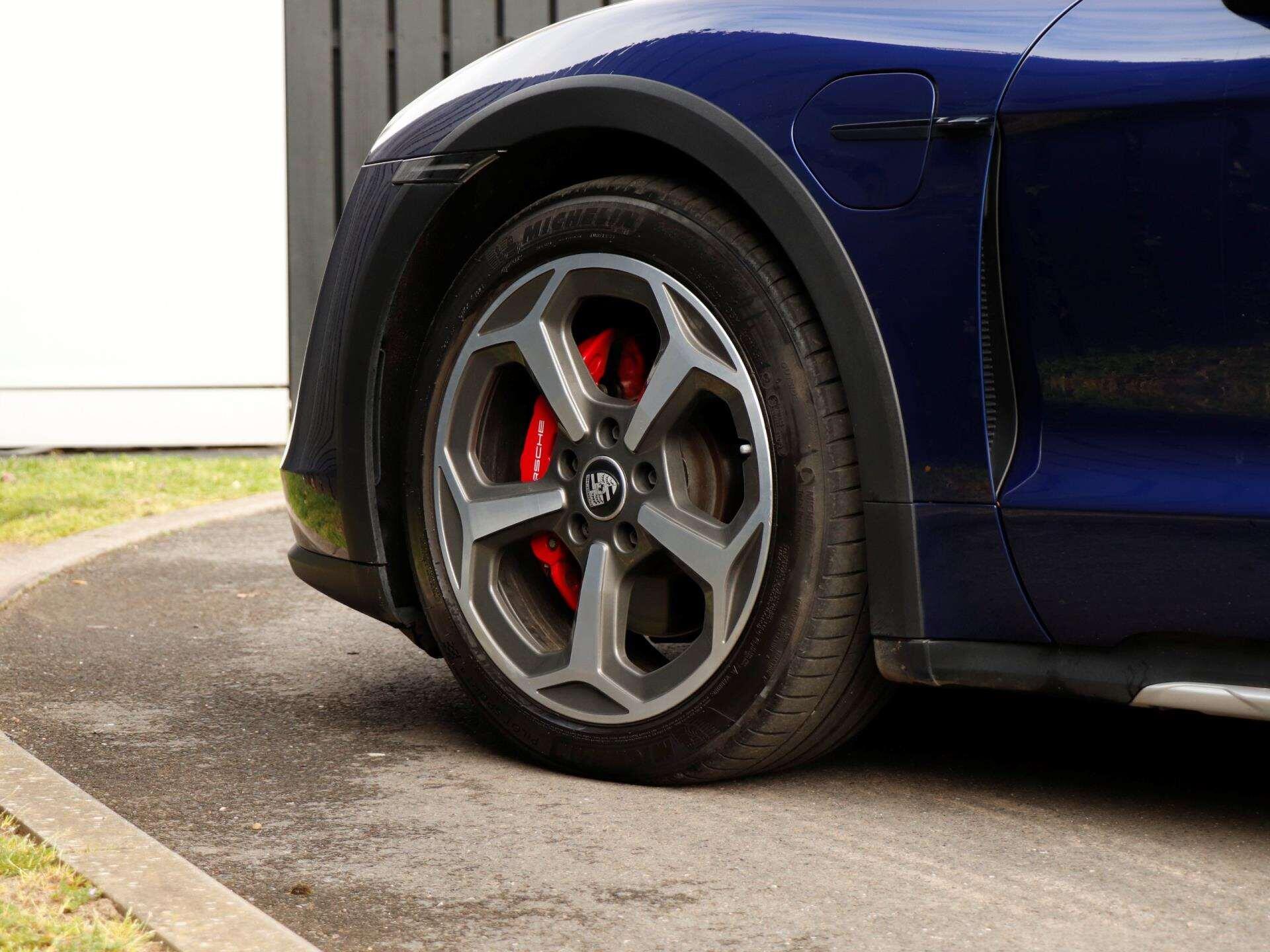 Porsche Taycan view 29