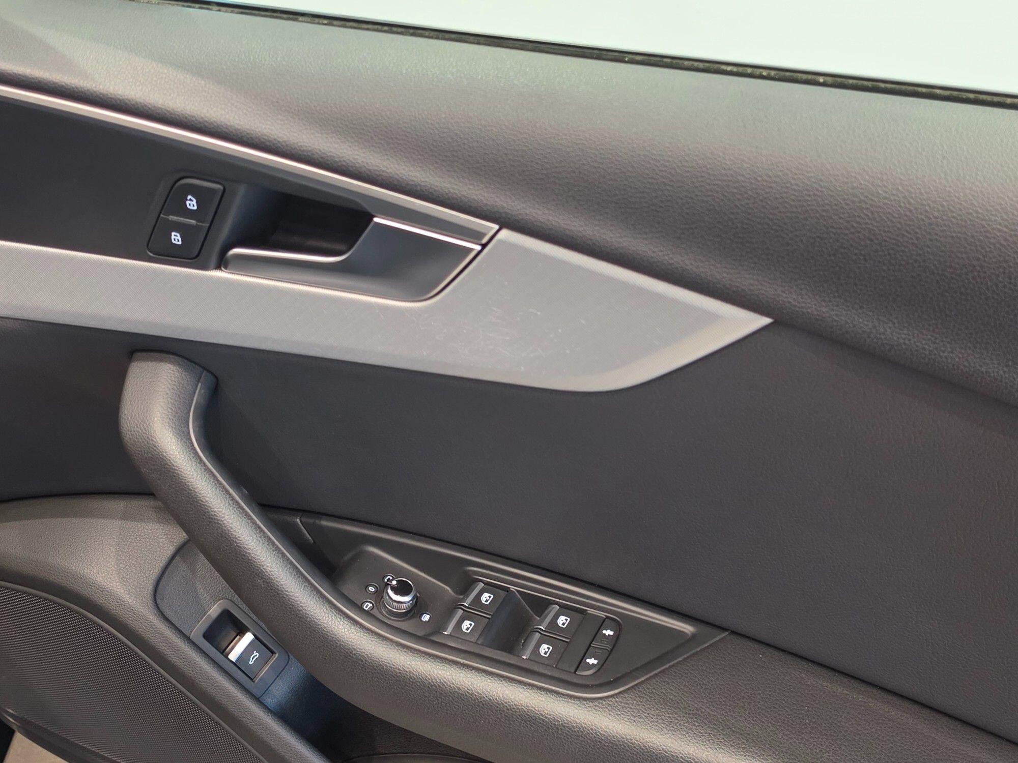 Audi A4 view 50
