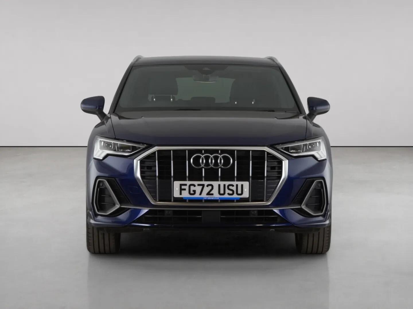 Audi Q3 view 5