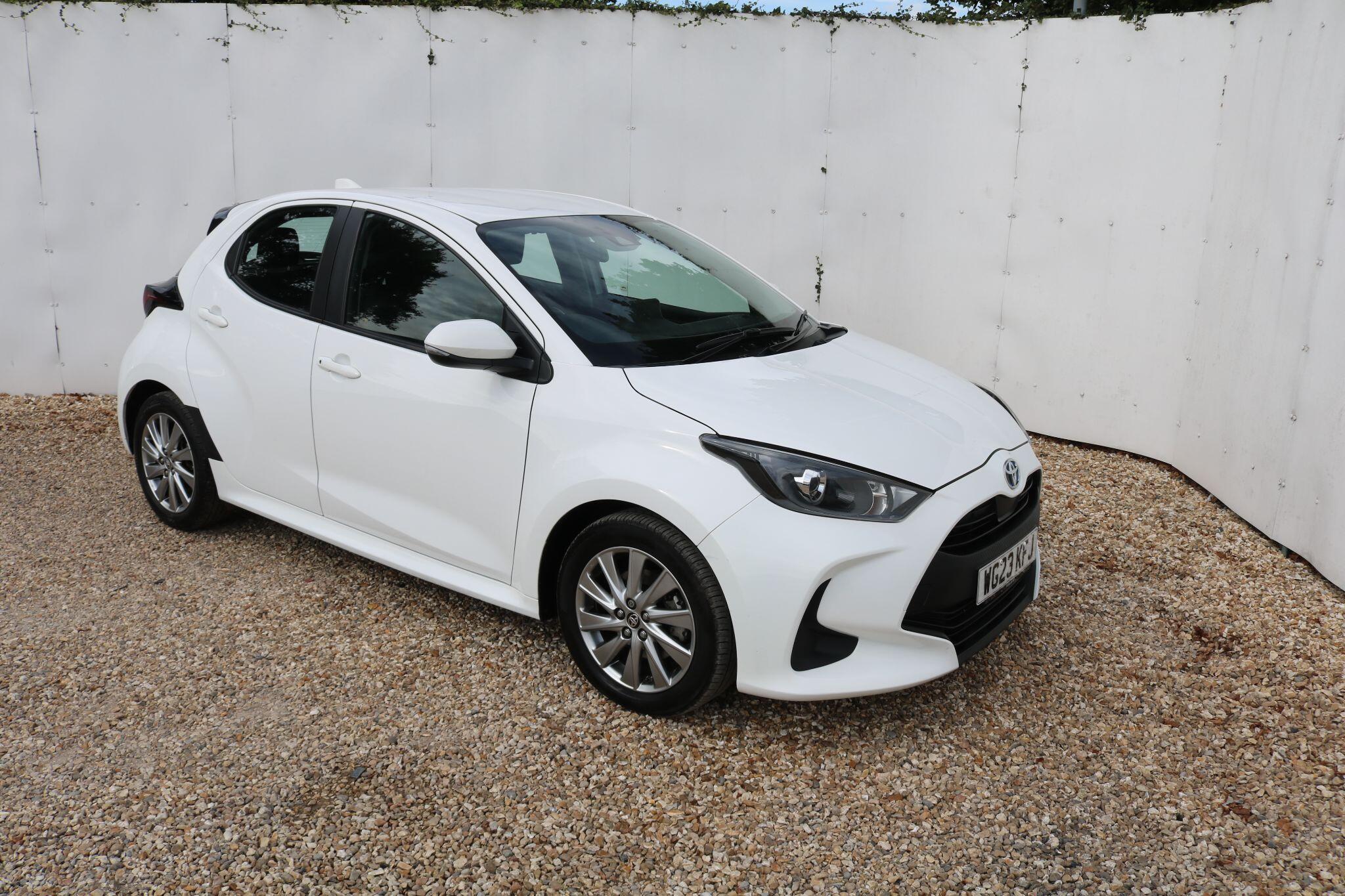 Toyota Yaris view 11