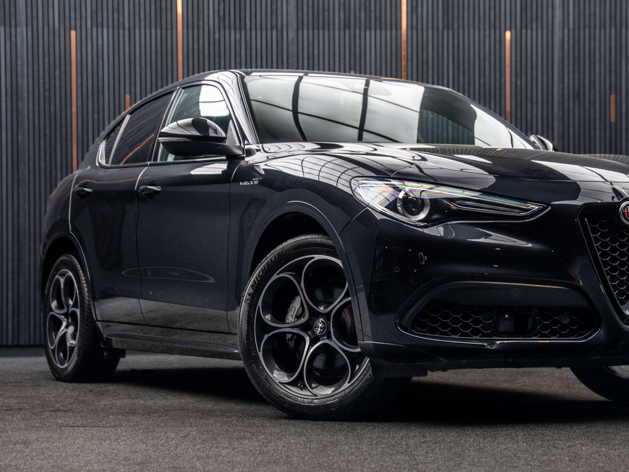 Alfa Romeo Stelvio view 7